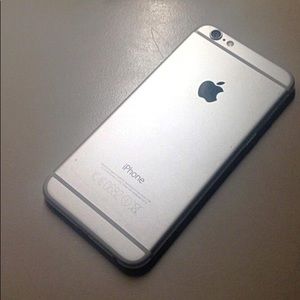 I am selling a iPhone 6 only used for a month